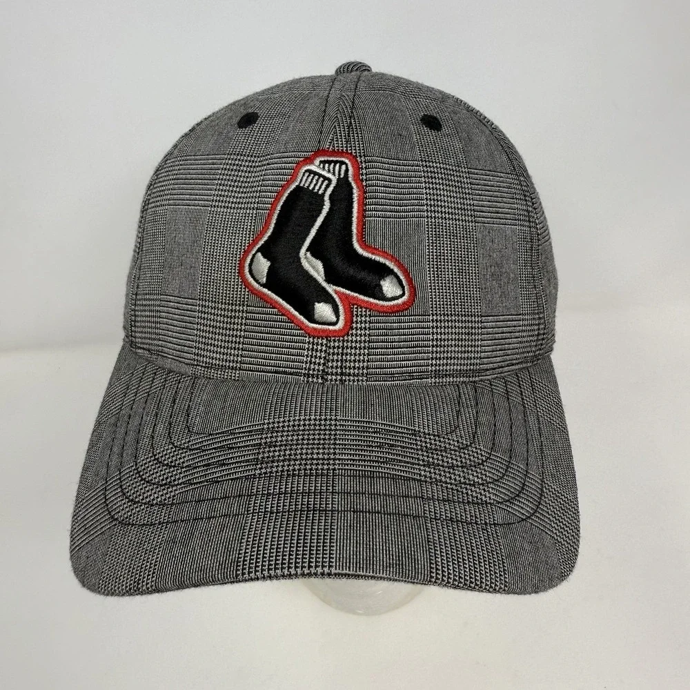 Boston Red Socks '47 Brand Gray Plaid Baseball Hat Cap Size M-L FlexFit